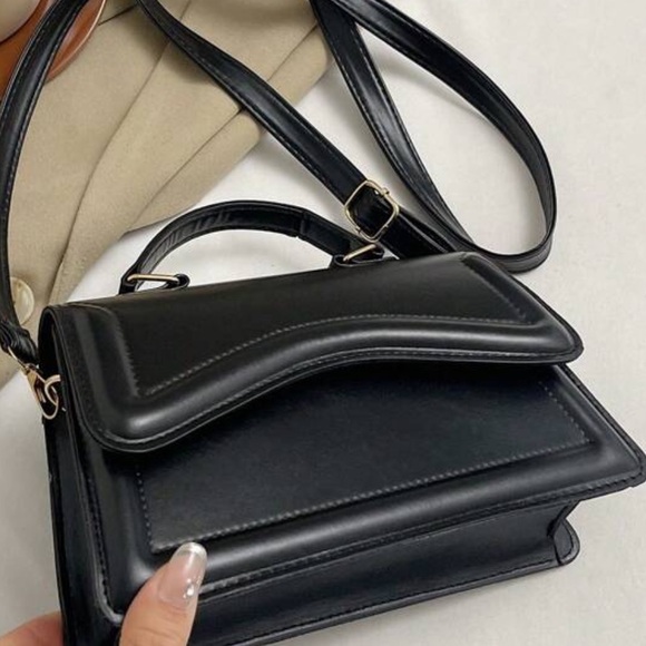 Handbag - Picture 3 of 4